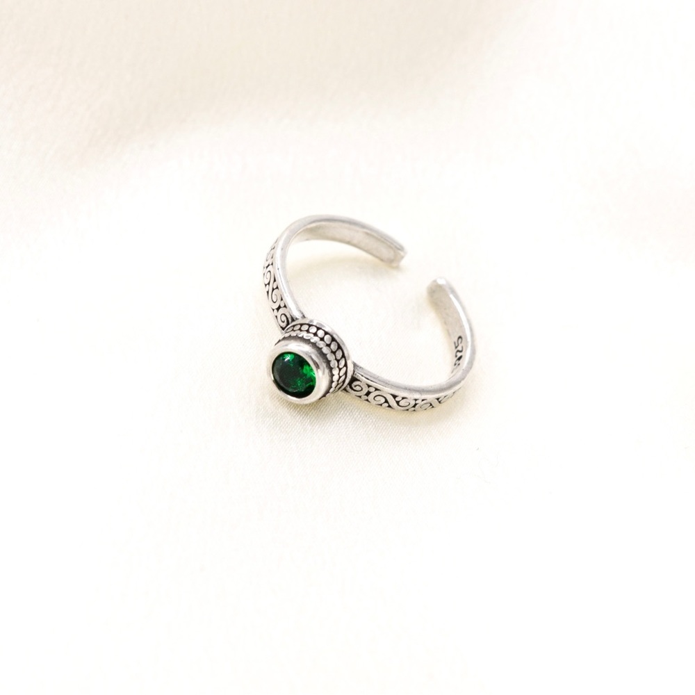 Jade Ring - Picture 3 of 3